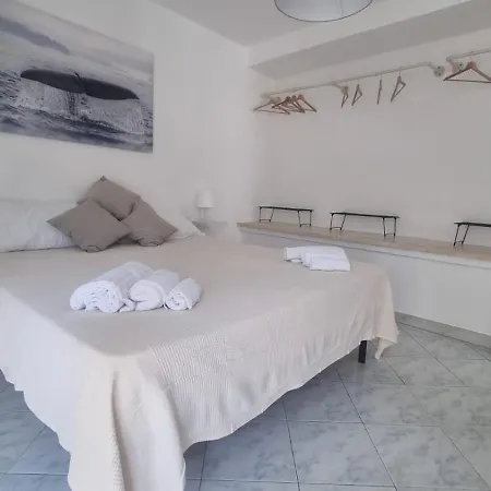 Golfo Dei Poeti Apartment *